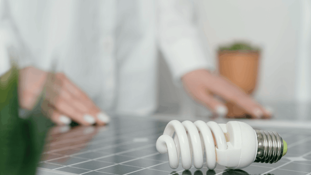 ampoule_panneaux_solaires