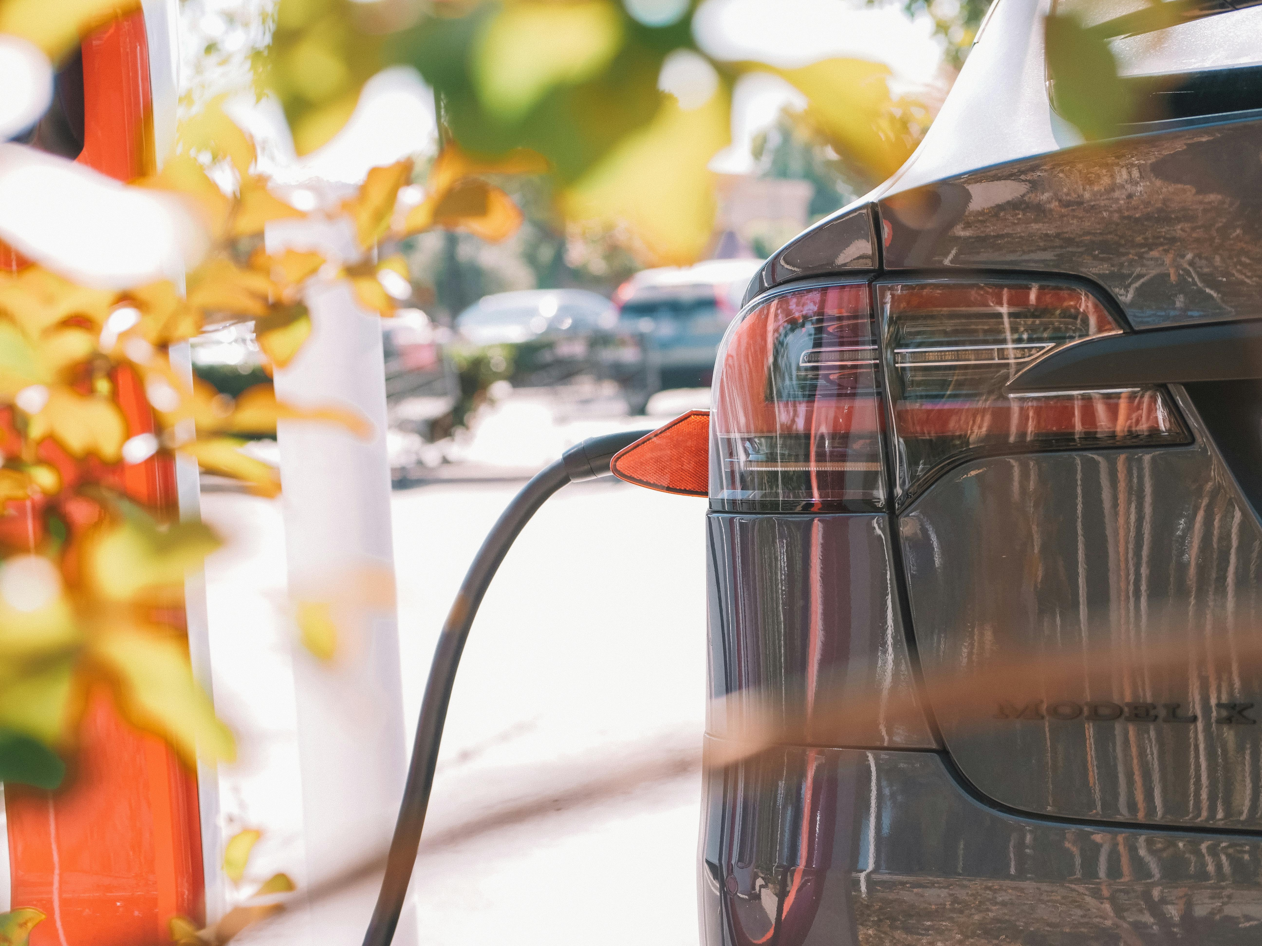 borne-de-recharge-TESLA